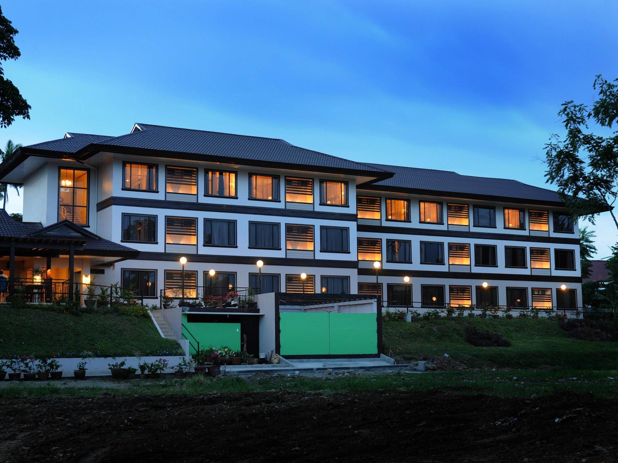 โรงแรมทร็อพิก้า Davao ภายนอก รูปภาพ
