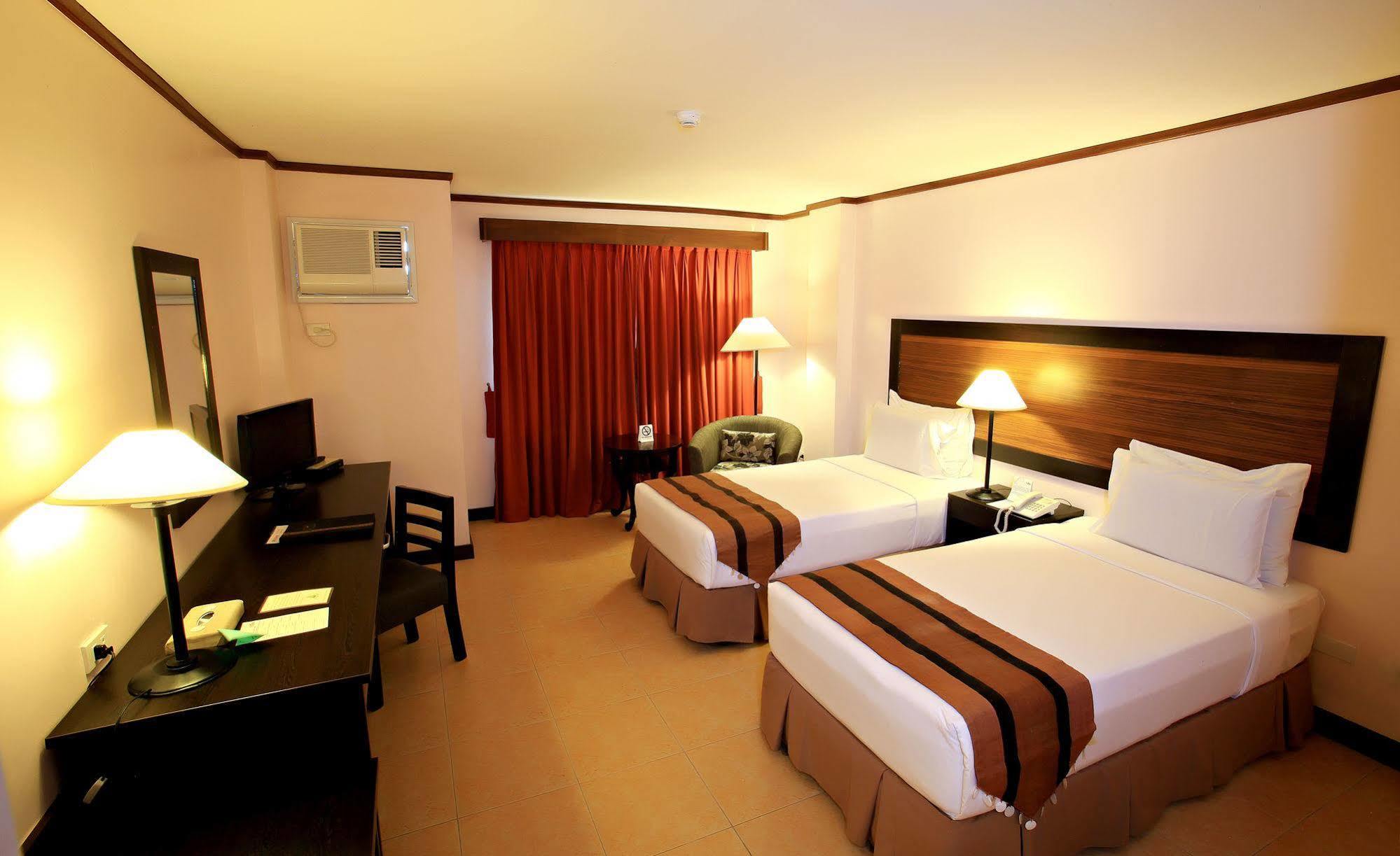 โรงแรมทร็อพิก้า Davao ภายนอก รูปภาพ